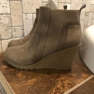MIA suede wedge Chelsea ankle boot